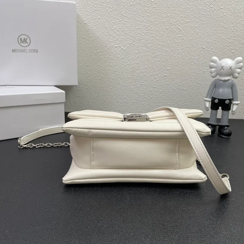 All categories Official website "Brand Women's Bags" Women's Bags 💙 MK replica MK, fine imitation MK bags, MK handbags, 2023 official latest version MK cowhide crossbody bag, bag factory, original material, size: 23-16-8CM